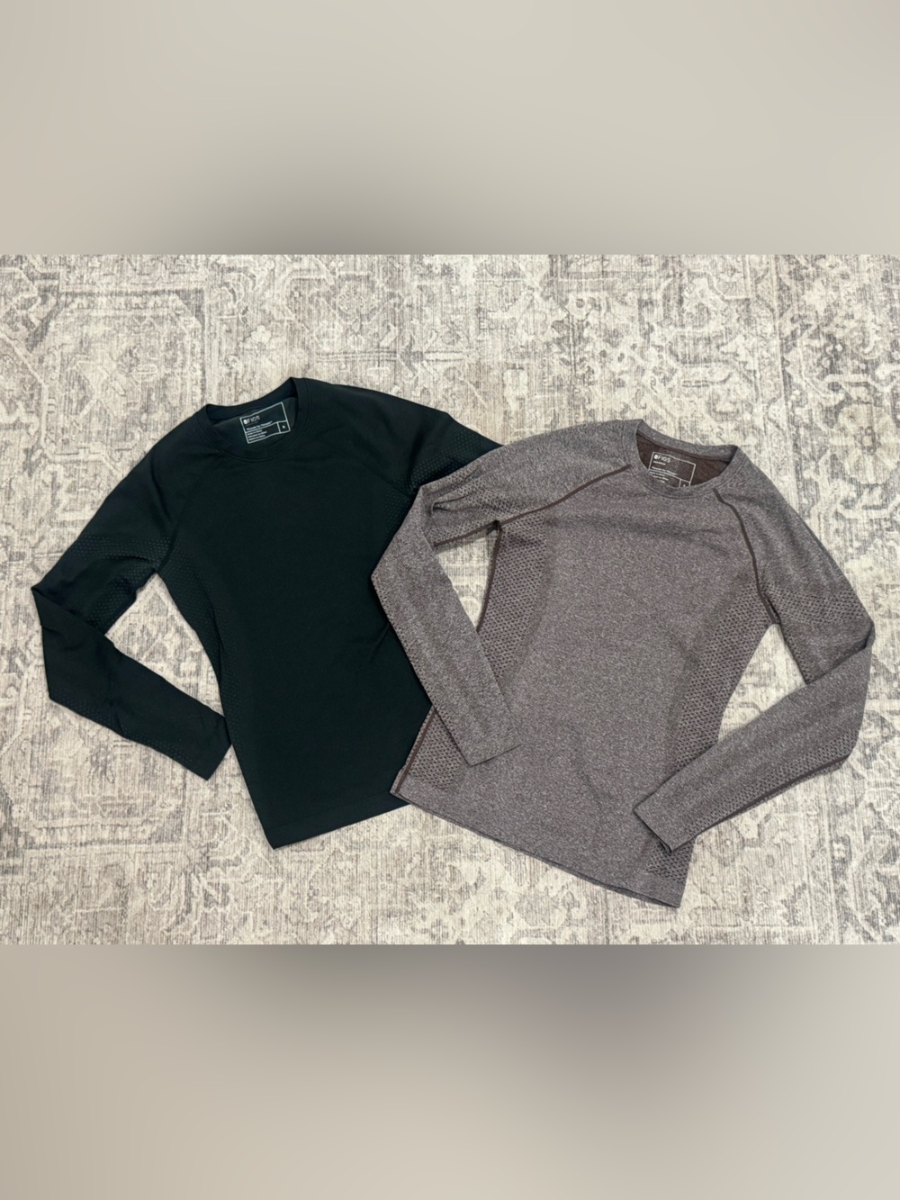 UNDER SCRUB LONG SLEEVE FIGS